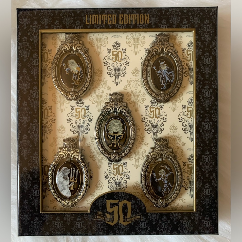 Disney’s 50th Anniversary The Haunted Mansion Oval Pin Set LE of 500